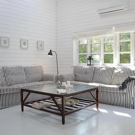 Holiday home Amazing In W/ 3 Bedrooms Dronningmolle